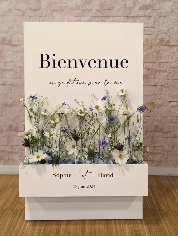 Panneau de bienvenue champêtre marguerites bleuets feuillage mariage Sophie D Bordeaux